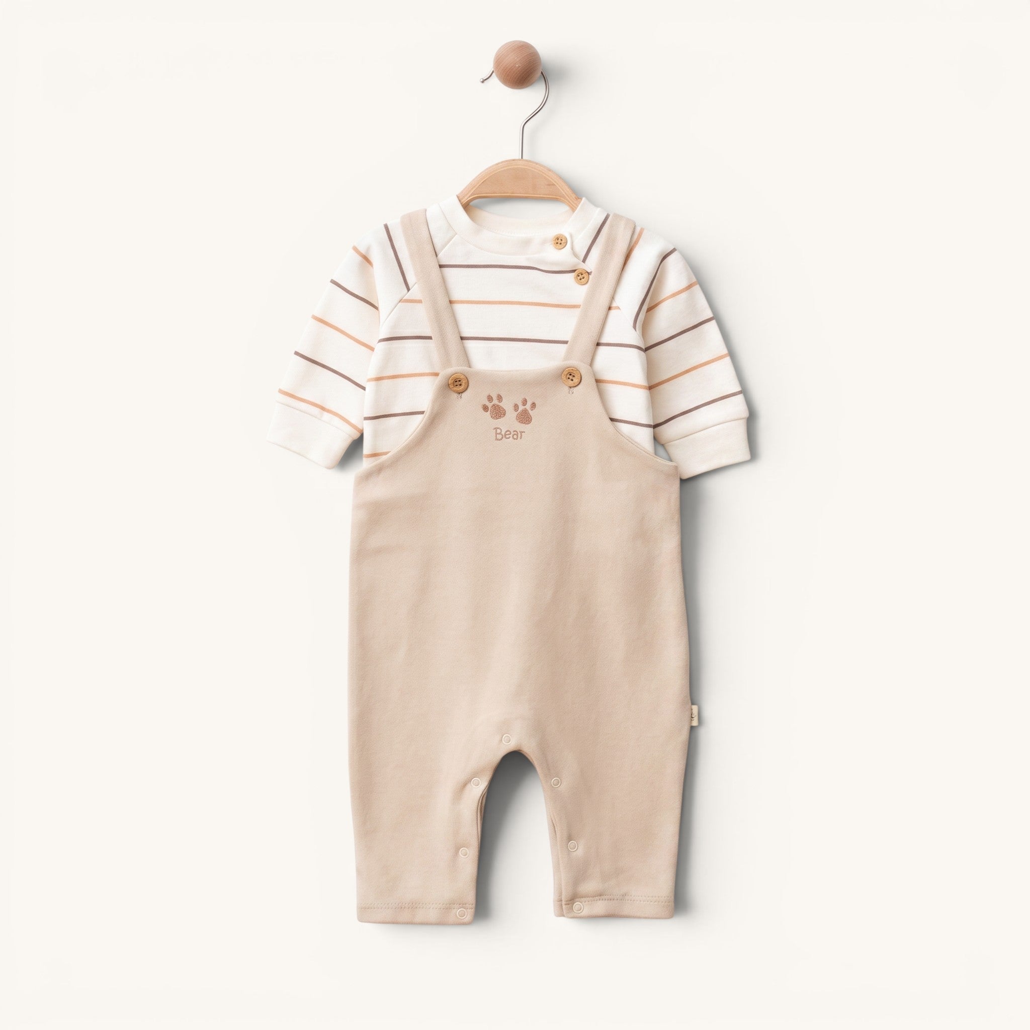Loumi Baby %100 organik pamuklu, çizgili üst ve kahve rengi salopetten oluşan bebek takım
